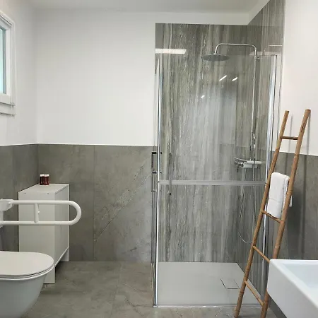 Διαμέρισμα Iris Ar Holiday-home *