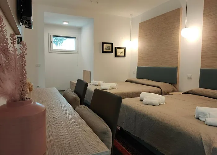 Iris Ar Holiday-home * 페스키에라델가르다